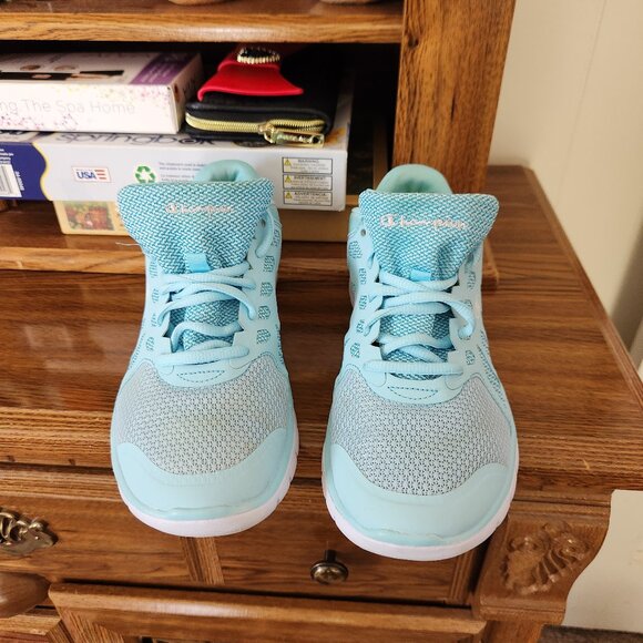 CHAMPION Size 8 Womens Athletic Shoes - Picture 1 of 10